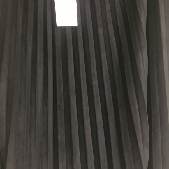 NWT Calvin Klein Accordion Pleat Faux Suede Skirt - Picture 7 of 7